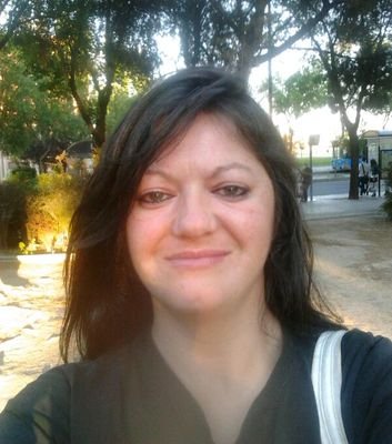 Soy simpática, Agradable y bastante Sensible ...y muy resposable y con un corazon muy grande y muy respetuosa y a demas me gusta ser sincera:))besos amig@s