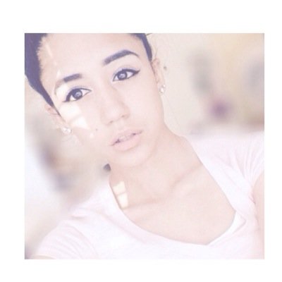 when i look at the sky and see a star it reminds me of her