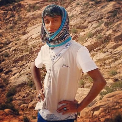أحيانًا نَحنُ لاَ نَبحث فِي القَلُوب عَنْ الحُبّ ، بَلْ نَبحثُ عَنْ مَساحة صَادِقةٌ لاَ أكثَر ..ـــ♡♩✪∴∵∴∵