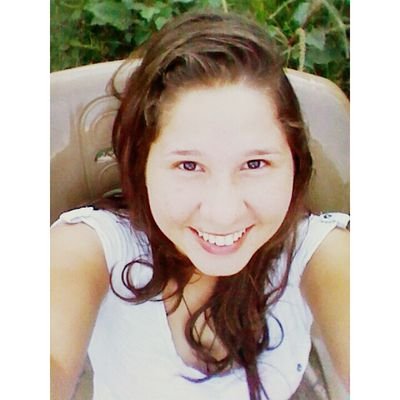 Estudiante de Contaduría Publica. 3era de 4 Hermanas. Cristiana. Me gustan varios tipos de música dependiendo de la letra. Me gusta el Fútbol. 25/10