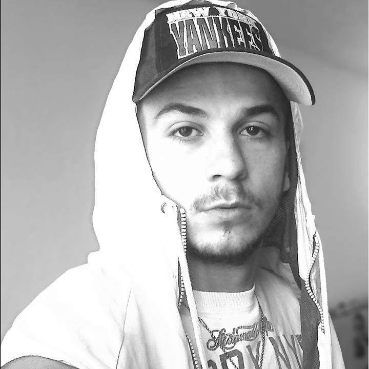 FTSarifi's profile picture. 