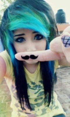 Hi its kimmi and i will have a youtube channel soon so if u have a question or request leave it below and you will get a SHOUTOUT!!!!!  
Be yourself