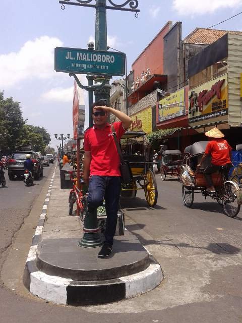 Dericucusaniyem's profile picture. https://t.co/LXCiwpgNXM… 
Jangan biarkan kebencian bersemayam lebih lama di hati, ia dapat membawa penyakit di tubuh, lepaskan diri.