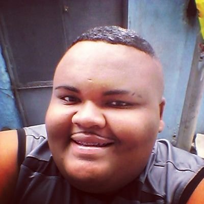 Não ligo que me olhem da cabeça aos pés..porque nunca farão minha cabeça e nunca chegarão aos meus pés #Abraçaopapo