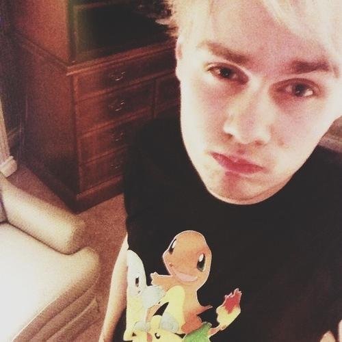 Hii I'm Michael and I ride motorcycles. Dick bigger than a tower, I ain't talking about Eiffel's.