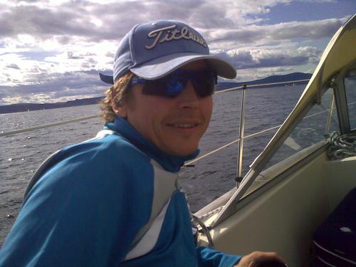 csoothknutsen's profile picture. Intr: Idrett, bilbransje, politikk og nyhetsbildet.