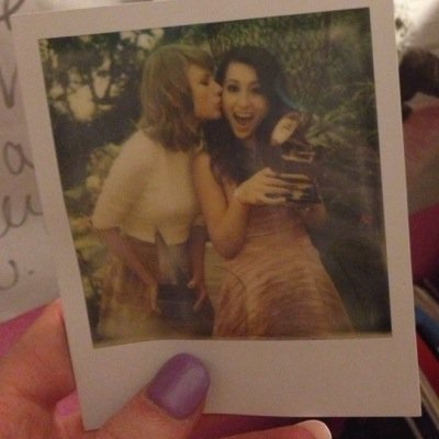 TAYLOR SWIFT IS QUEEN. Went to her house 9/20/14