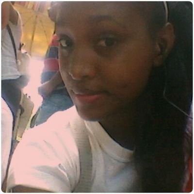 Amor es darle el poder a alguien para destruirte pero confiando en que no lo hara... My Sister/Beba. My Crazy/@Anaclara_r7 #Godbless. ♥☺ #ILoveGod