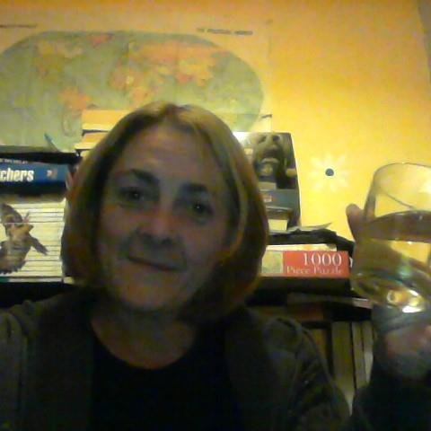 MiffyQ's profile picture. A bit crazy (as all the best folk are) not sure what to be when I grow up, I'm only 44
