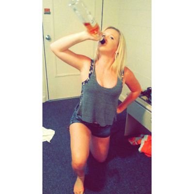 ElizabethhKumar's profile picture. I'm way more boring in real life