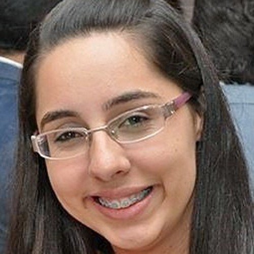 Evangélica da Assembleia de Deus, Bacharel em Ciências Contábeis pela UFRN.