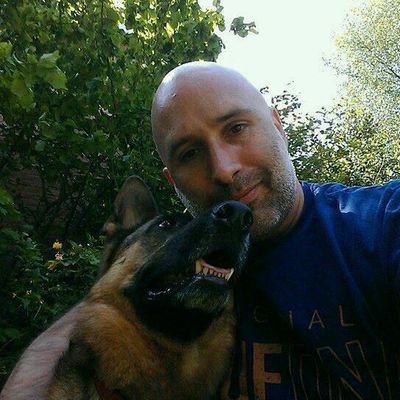 andynicwarren1's profile picture. 