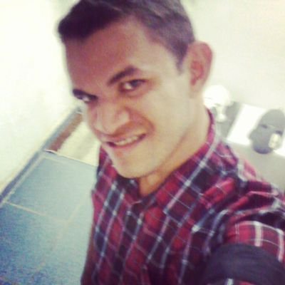 Deus eh  amor mas eh fogo consumidor
