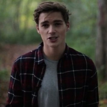 Obsessed with Mr Jack Harries. Jack Jack the better chap!