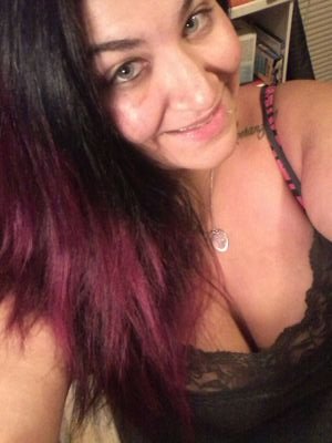 21 march 18th my bday im Italian Lebanese & cherokee indian follow me on my pages alisamarie_21 for ig snapchat