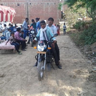 mauryavinay1081's profile picture. Vinay Maurya hardware & software engineer form surat