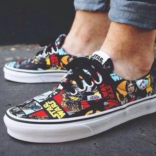 TheClothingGOD's profile picture. This is like porn for the people who care for fashion. Tweet your fashion to @RobertFitts to post it here!