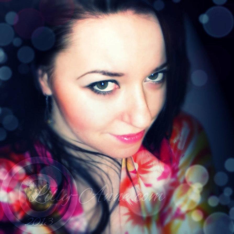 iamlillyanne's profile picture. Lilly, poetry lover, coffee drinker, star gazer.