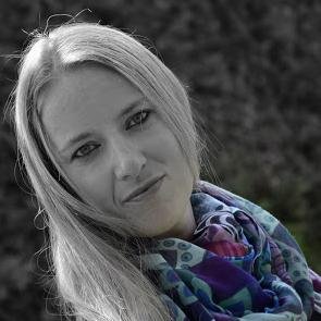 wife & working mom of three. 
interests: 
#photography 
#new ways of Marketing ... so Social Media, Facebook, Twitter and so on
#web2.0