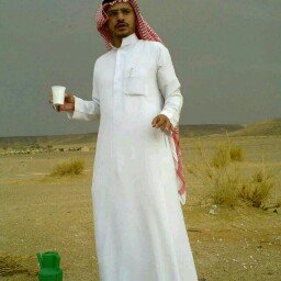 لست هنا وحدي ... بل انا الجميع هنا .....