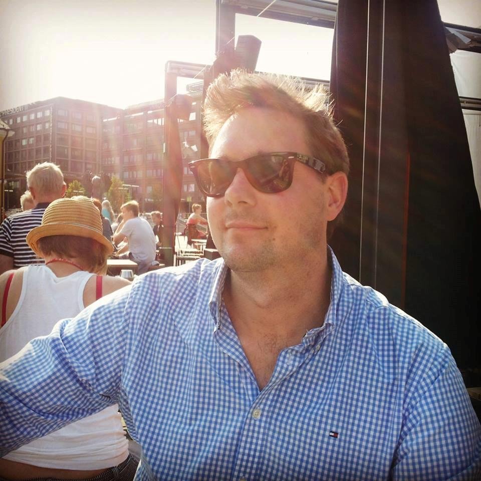Researcher, Teacher, Writer, Terrace Gardener. Interests: Open Data, Entrepreneurship, Innovation, Finance, Real Estate, Digital Business
