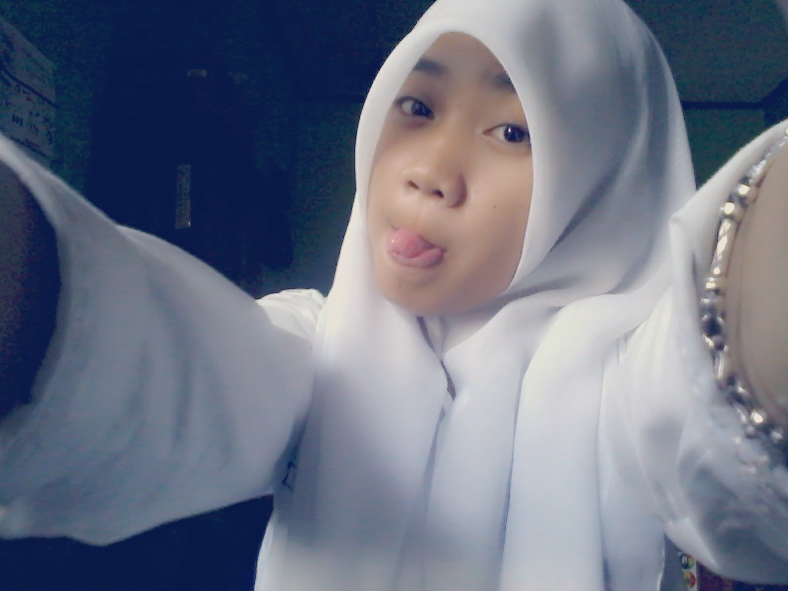 Semua terasa nyaman ketika didekatmu :-*:-*
FAJAR ({})