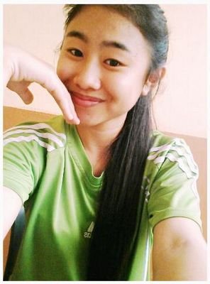I give myself very good advice, but i really seldom follow it :) play football , love football , football for life :)