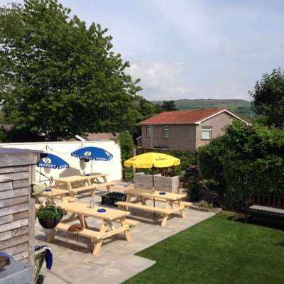 local pub with a great selection of beers, lagers and ciders. fantastic beer garden with a great atmosphere.