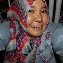 bernyanyi,bermaen sepedah, and nonton Tv :)