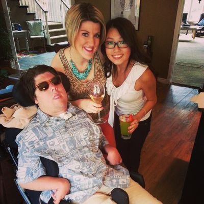 nikkinikkilau's profile picture. be free as can be.