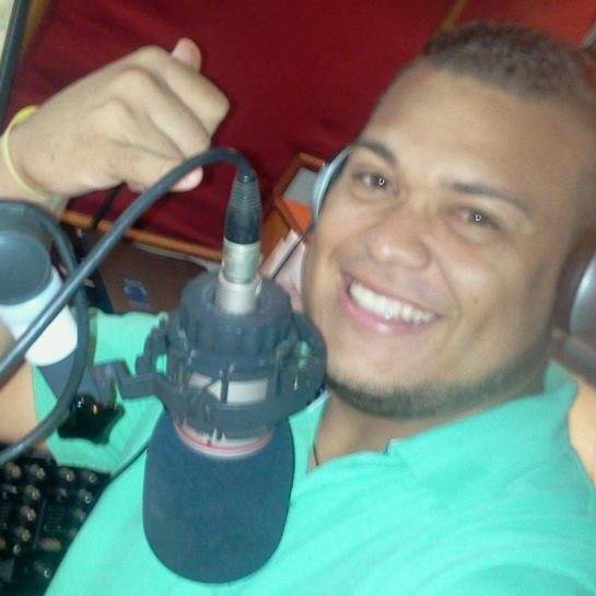 Programa Radial Interactivo de 07:00am a 10:00am por la 99.7FM Pachanga, visita nuestra pagina Web http://t.co/x2cHt5oauJ

San Carlos-Cojedes