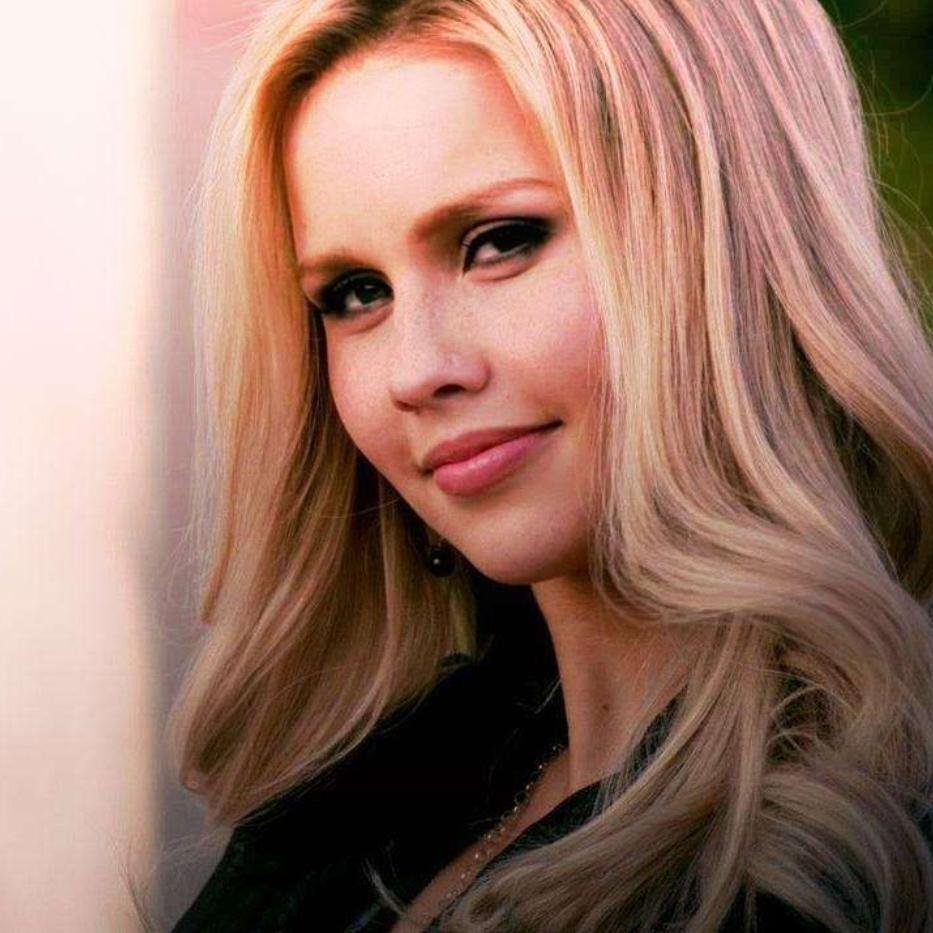 Family above all, that's what I am about. Forever being the youngest now is a pain, especially being immortal ||RP/#TVD/#FT||18+||