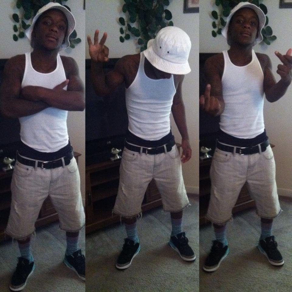 18' C/O '13
#CollegeBoy INDEPENDENT FATHER
Grind Hard For Me And My Son !! #Provider #GOD1st #FAM2 #WeStr8 KIK ME: @theyHATEgreg
