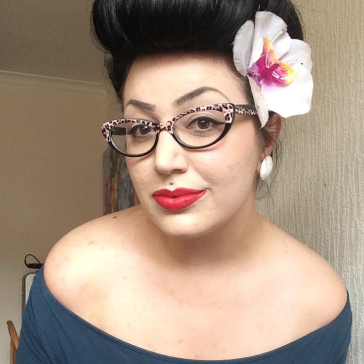 frezzabeans's profile picture. 21.Law and Psychology graduate. 
Atheist. Gamer. 40s & 50s fashionista. Love rock 'n' roll, Motown & Soul. My heart belongs to Marlon Brando.