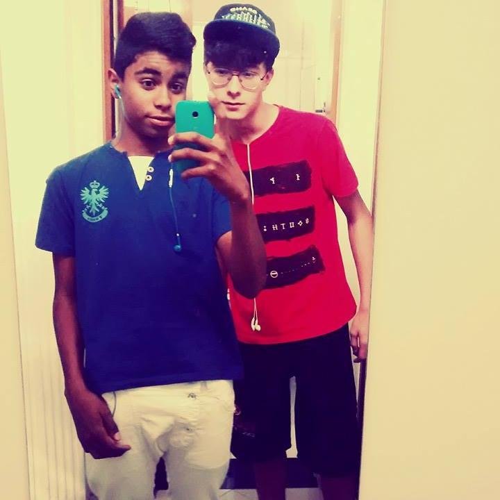 Chama whats pros rolê ai hehe ✌✌