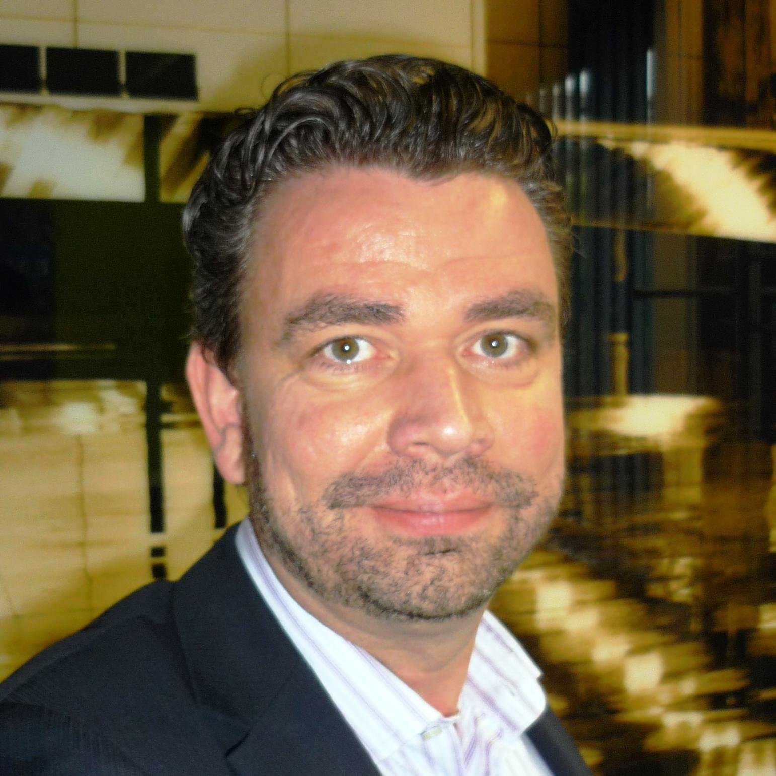 EMEA HCI Sales Manager, foodie, passion for other countries and cultures