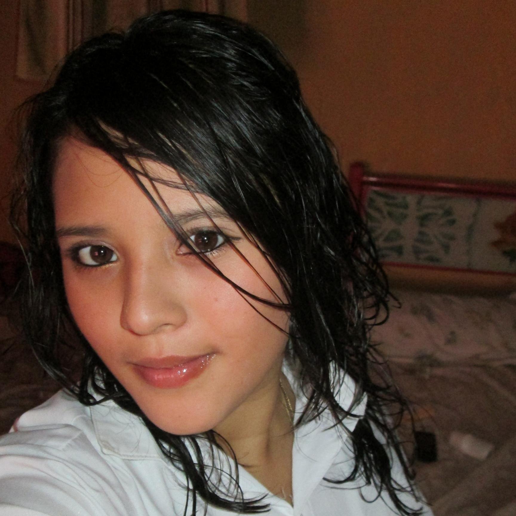 Basta con mi mejor arma :) una sonrisa para ser feliz haha amo la vida... =D =D 3