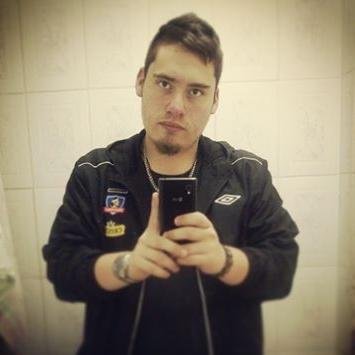 NicoSalinasA's profile picture. Ser o no ser, algo así era el dilema!  
Periodismo U.Central, Eje San Ramón