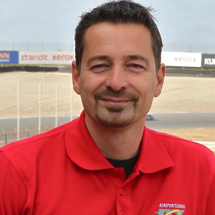 35 years experience in Autosport, ex-CEO @RSZ1955 oldest Racing School of the Netherlands, @vrijrijden Track Days & Incentives, CEO RSZ Motorsport events