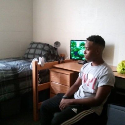 I'm just living this life the only way right.