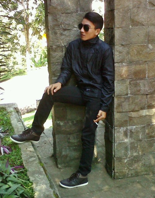 ryo25104177's profile picture. ha...
tenyata ada.!!