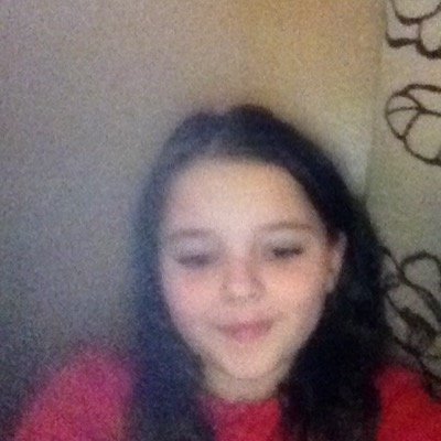 ElleEllehogg's profile picture. 