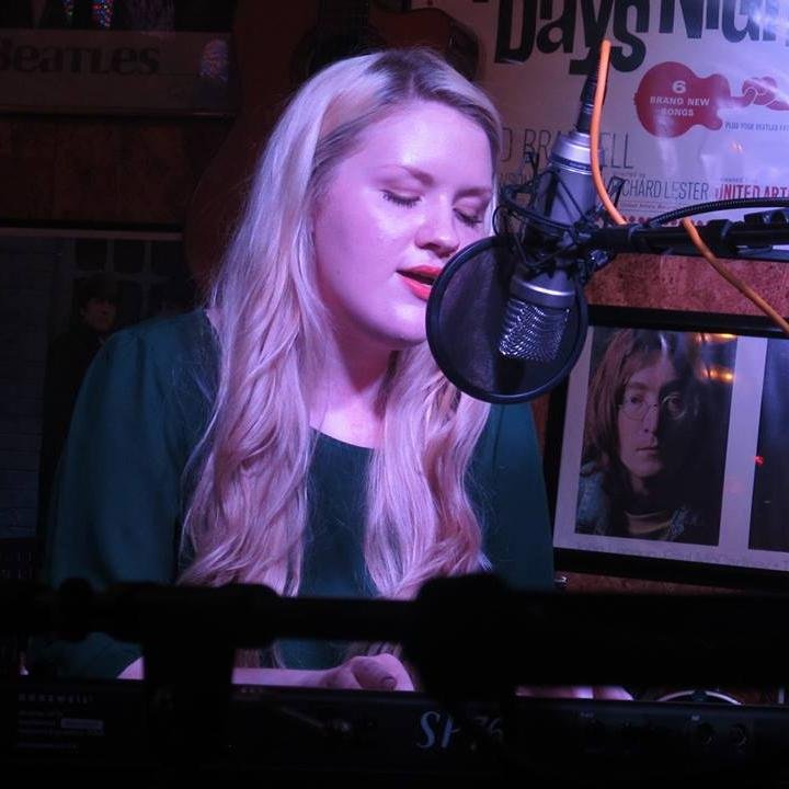 18 year old indie singer songwriter Anna Thomas. Anna’s music is in rotation at many college and indie radio stations around the world.