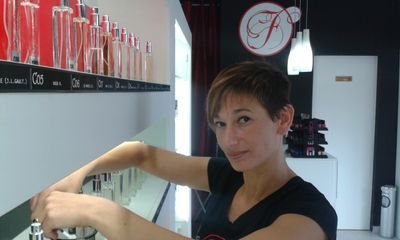 FragancesSaron's profile picture. perfumeria cosmetica y maquillaje fragances&colors  Sarón  nos encontramos en la urbanización san lazaro N8 Saron