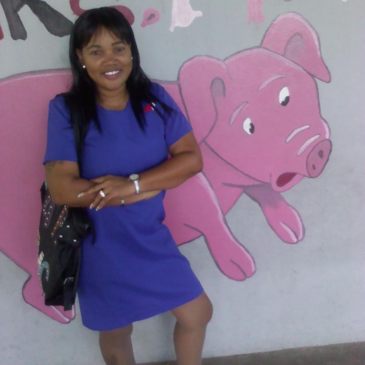 Teacher, Writer and Linguist. I'm loving me.:-)