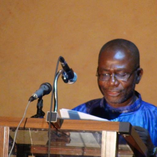 Homme de Lettres et de cultures/ Directeur des Etudes à ESGIS-Lomé/ Traducteur à ses heures perdues/ Aime les fleurs et les chiens