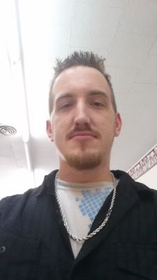 im a 28 year old man workimg and doing my thing in this workd we call life.
