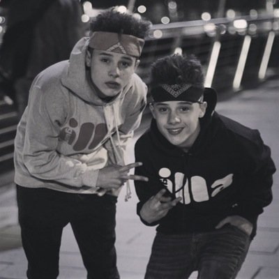 ALPHADOG FAMILY, THE BROOKS, BAILEY MCONNELL, GILES, JAMIE, RYAN, JAKE EXPOUSEARE JUST