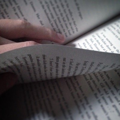 just a 17 year old bookwurm • finishing a good book is like leaving a good friend •