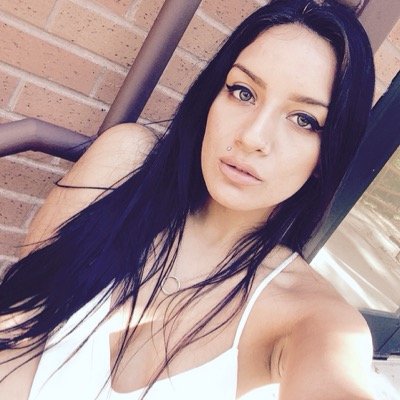 ig: @vanesssssax